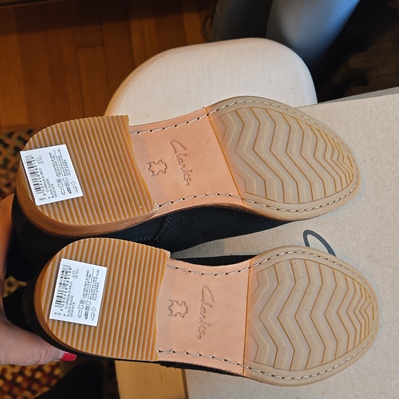 Clark's black suede ankle boots  WMS. 7.5M new in box. Clarkdale Arlo - Picture 8 of 8